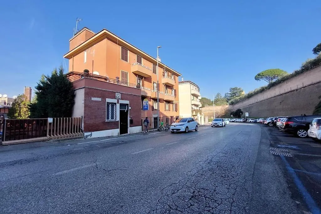 Roman Vatican Apartment Freewifi